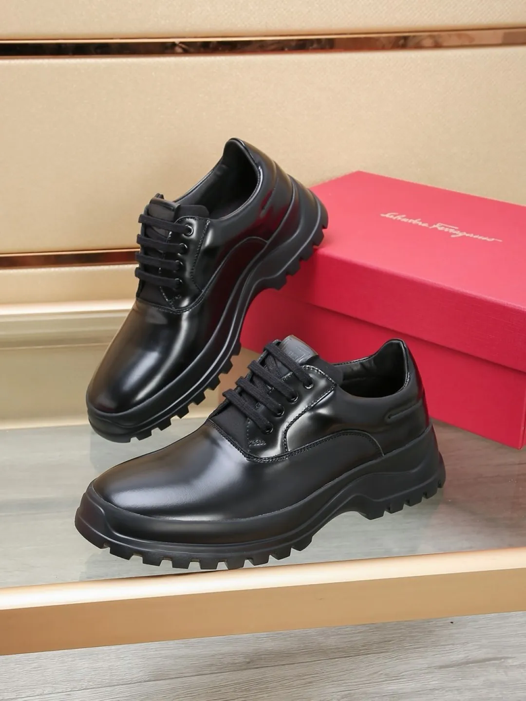 Factory P640💰🔥《Ferragamo》👏Latest•High-end top brand luxury~purchasing agent, top~quality. New fashionable business men's shoes 🔜The uppers are made of original first-layer open-edge beaded cowhide➕cowhide·lining, with fine workmanship. The original stylish and soft combination wear-resistant and non-slip outsole is light and comfortable on the feet. The real thing looks better in real photos. Number of yards: 38--44 (45 and 46 can be customized)